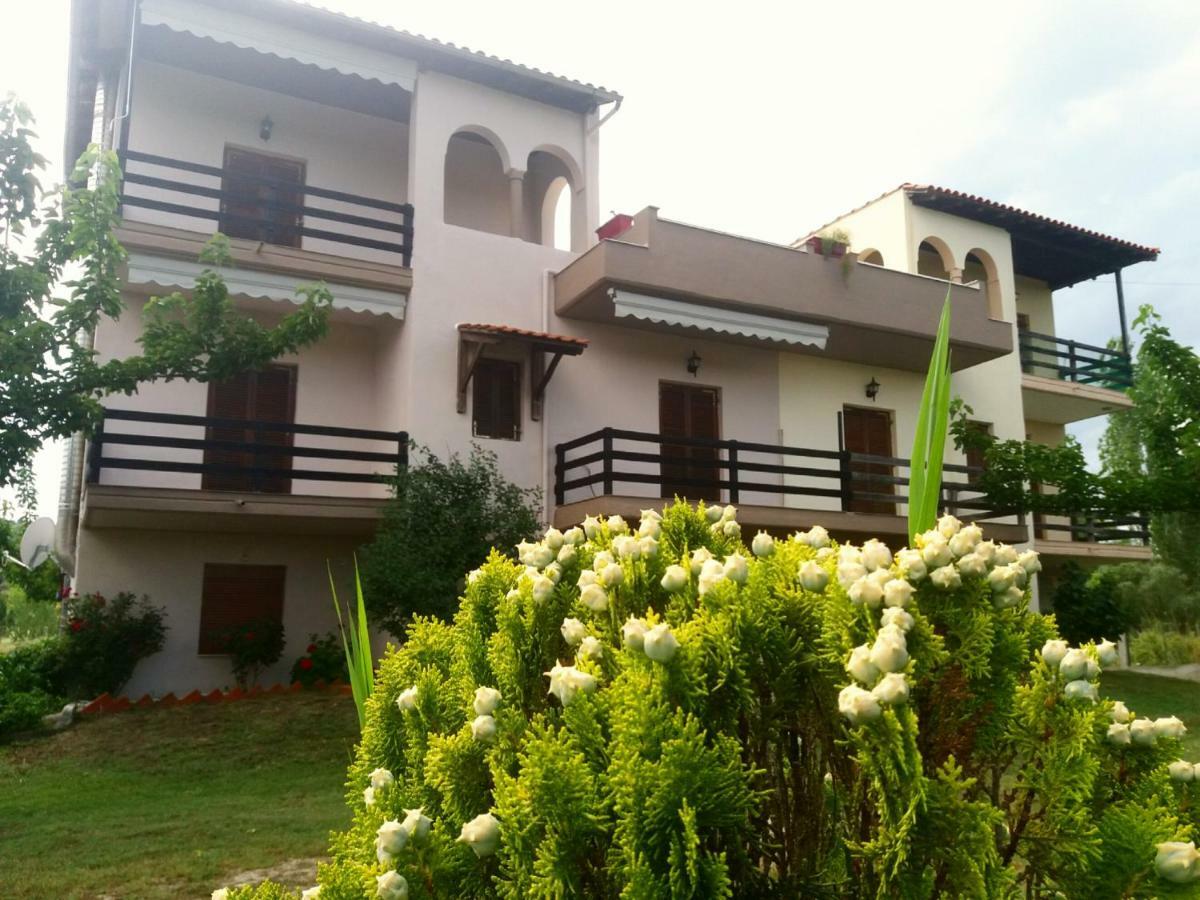 Athina Vourvourou Apartments المظهر الخارجي الصورة